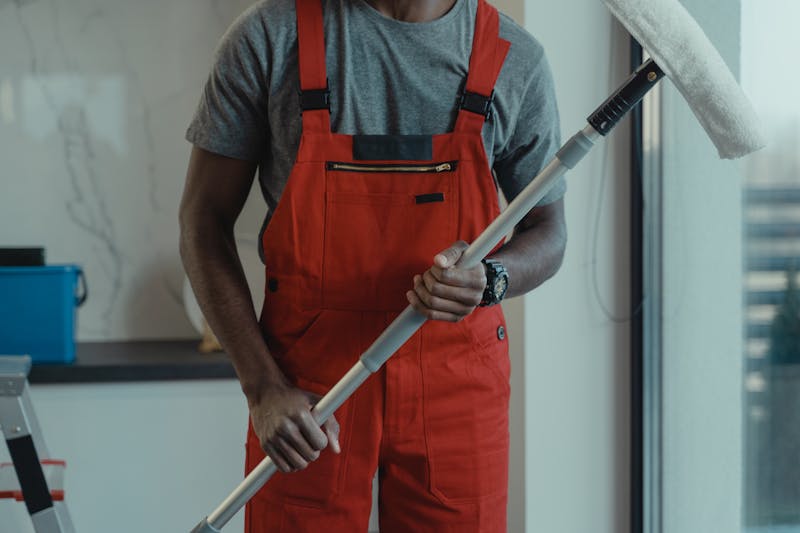 hiring gutter cleaners